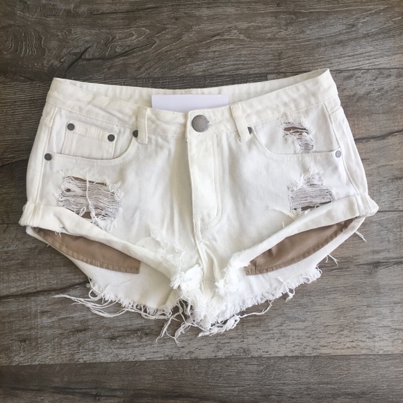 Signature8 Pants - MALIBU Ivory Tan Denim Shorts